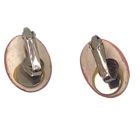 Vintage Resin Pink Oval Clip On Earrings - Picture 3 of 4